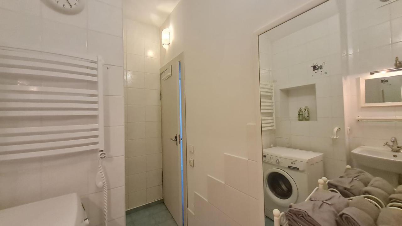 Rehouse Vokieciu Str.9, 2 Bedroom VNO Kültér fotó
